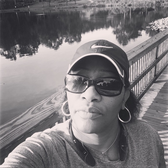 Meet your Posher, Sabrina - Picture 1 of 1